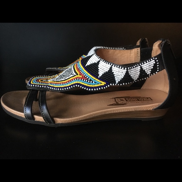 Pikolinos leather beaded Maasai sandals - Picture 6 of 9